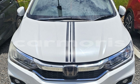 Buy Used Honda Grace White Car in Centre de Flacq in Flacq District Buy Used Honda Grace White Car in Centre de Flacq in Flacq District