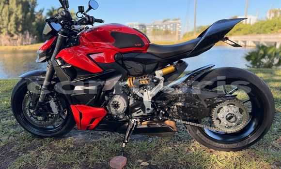Buy Used Ducati Streetfighter Other Bike in Arsenal in Pamplemousses District Buy Used Ducati Streetfighter Other Bike in Arsenal in Pamplemousses District