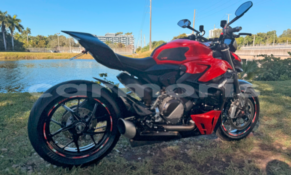 Buy Used Ducati Streetfighter Other Bike in Arsenal in Pamplemousses District Buy Used Ducati Streetfighter Other Bike in Arsenal in Pamplemousses District