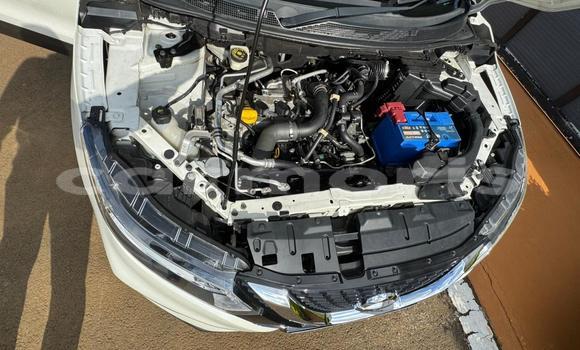 Buy Used Nissan Qashqai White Car in Curepipe in Plaines Wilhems District Buy Used Nissan Qashqai White Car in Curepipe in Plaines Wilhems District