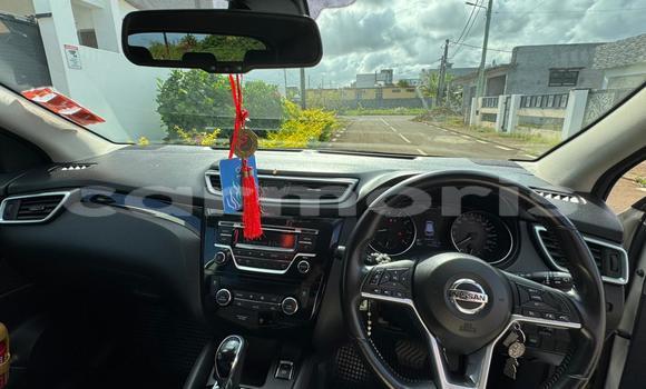 Buy Used Nissan Qashqai White Car in Curepipe in Plaines Wilhems District Buy Used Nissan Qashqai White Car in Curepipe in Plaines Wilhems District