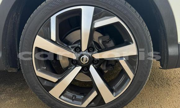 Buy Used Nissan Qashqai White Car in Curepipe in Plaines Wilhems District Buy Used Nissan Qashqai White Car in Curepipe in Plaines Wilhems District