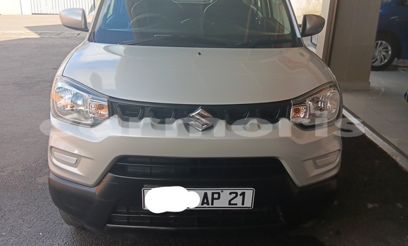 Buy Used Suzuki Ignis Silver Car in Curepipe in Plaines Wilhems District