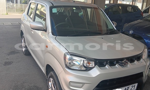 Buy Used Suzuki Ignis Silver Car in Curepipe in Plaines Wilhems District Buy Used Suzuki Ignis Silver Car in Curepipe in Plaines Wilhems District