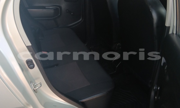 Buy Used Suzuki Ignis Silver Car in Curepipe in Plaines Wilhems District Buy Used Suzuki Ignis Silver Car in Curepipe in Plaines Wilhems District