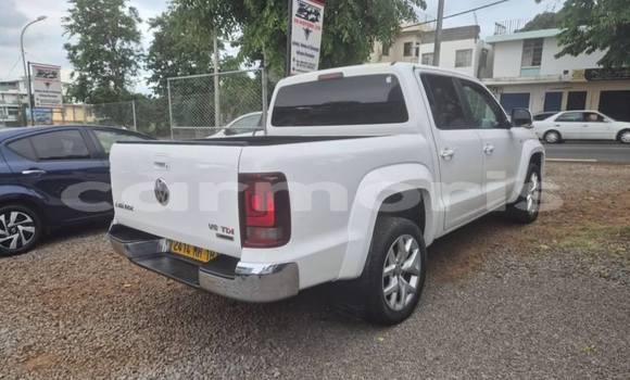 Buy Used Volkswagen Amarok White Car in Arsenal in Pamplemousses District Buy Used Volkswagen Amarok White Car in Arsenal in Pamplemousses District