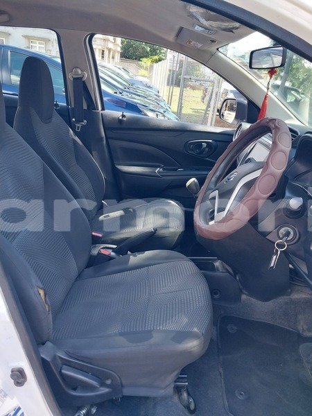 Big with watermark nissan datsun flacq bel air 7858