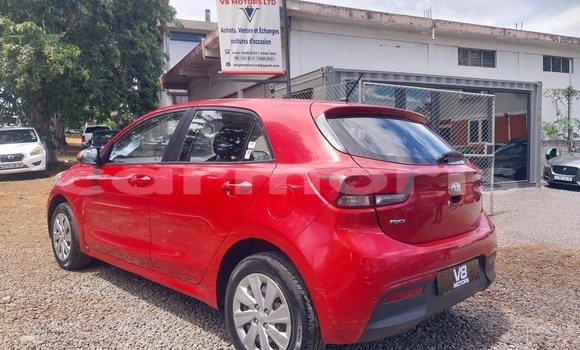 Buy Used Kia Rio Red Car in Arsenal in Pamplemousses District Buy Used Kia Rio Red Car in Arsenal in Pamplemousses District