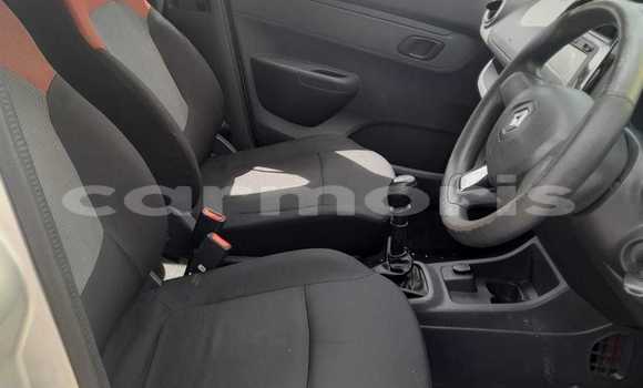 Buy Used Renault KWID White Car in Anse La Raie in Rivière du Rempart District Buy Used Renault KWID White Car in Anse La Raie in Rivière du Rempart District