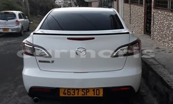 Buy Used Mazda 3 White Car in Port Louis in Port Louis District Buy Used Mazda 3 White Car in Port Louis in Port Louis District