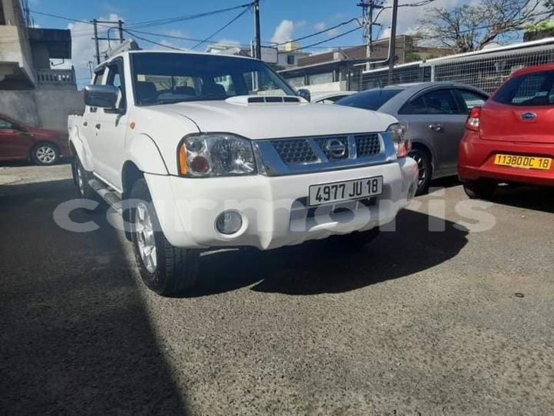 Big with watermark nissan np 300 riviere du rempart district amaury 7882