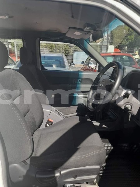 Big with watermark nissan np 300 riviere du rempart district amaury 7882