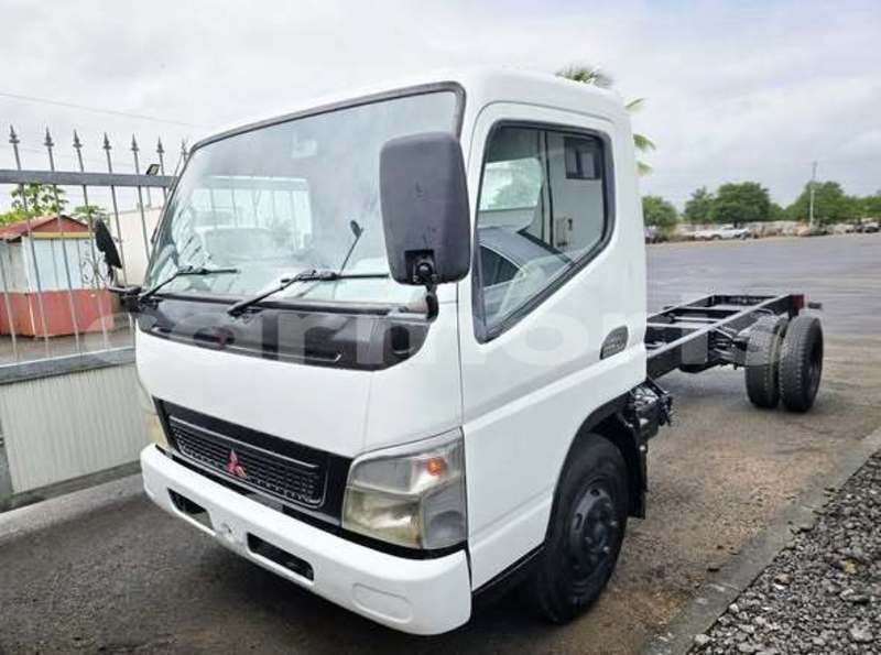 Big with watermark mitsubishi van pamplemousses district baie du tombeau 7890