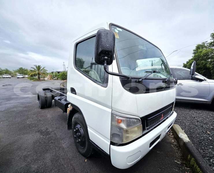 Big with watermark mitsubishi van pamplemousses district baie du tombeau 7890