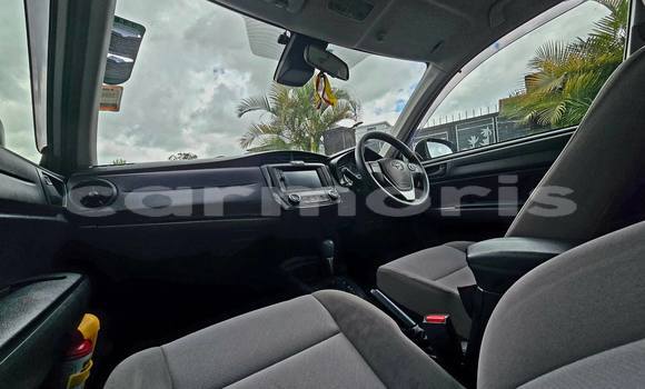 Buy Used Toyota Corolla White Car in Baie du Cap in Savanne District Buy Used Toyota Corolla White Car in Baie du Cap in Savanne District