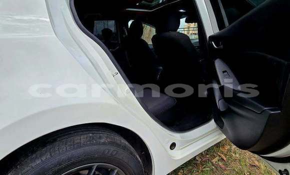 Buy Used Mazda 3 White Car in Baie du Tombeau in Pamplemousses District