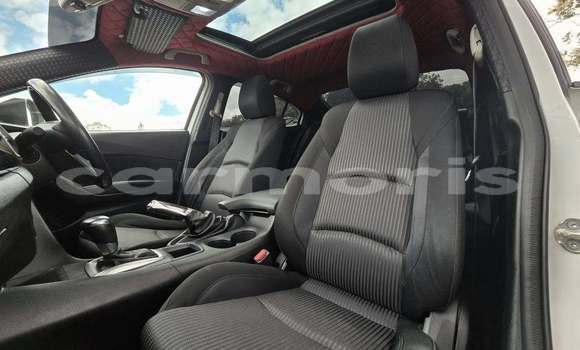 Buy Used Mazda 3 White Car in Baie du Tombeau in Pamplemousses District Buy Used Mazda 3 White Car in Baie du Tombeau in Pamplemousses District