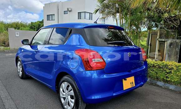 Buy Used Suzuki Swift Blue Car in Anse La Raie in Rivière du Rempart District
