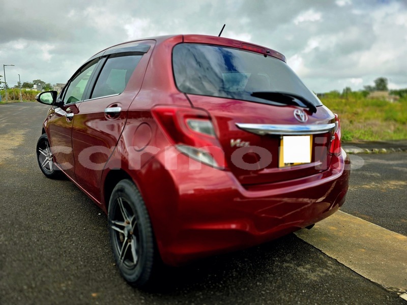 Big with watermark toyota vitz riviere du rempart district anse la raie 7906