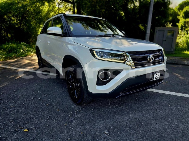 Big with watermark toyota urban cruiser rodrigues baie malgache 7907