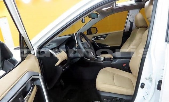 Acheter Occasion Voiture Toyota RAV4 Blanc à Anse La Raie, Rivière du Rempart Acheter Occasion Voiture Toyota RAV4 Blanc à Anse La Raie, Rivière du Rempart