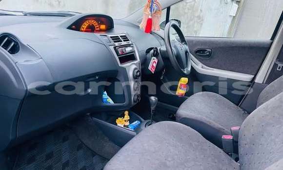 Buy Used Toyota Vitz Other Car in Arsenal in Pamplemousses District Buy Used Toyota Vitz Other Car in Arsenal in Pamplemousses District