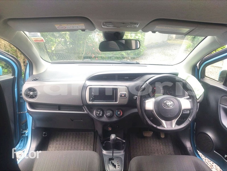 Big with watermark toyota vitz flacq sebastopol 7933