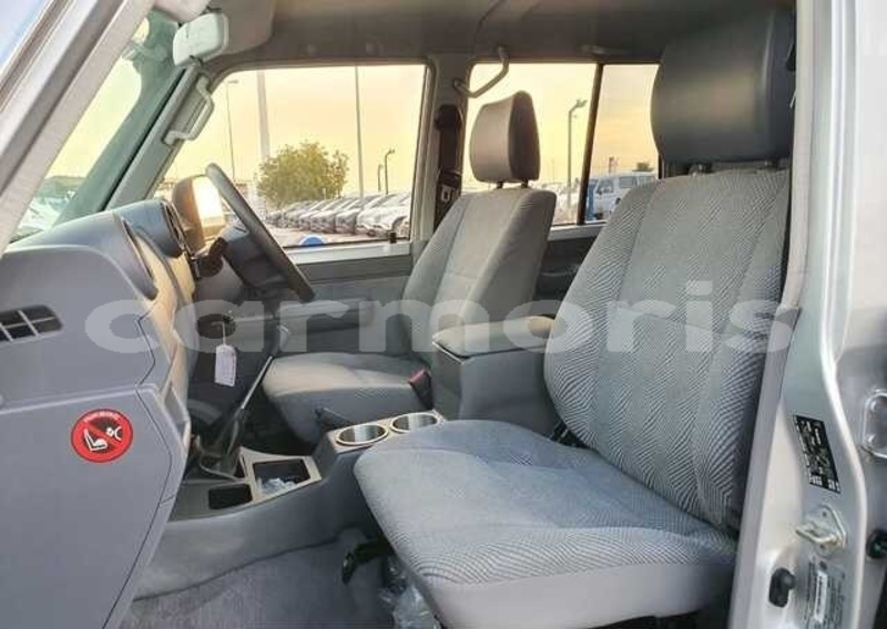 Big with watermark toyota land cruiser pamplempousses d epinay 7937