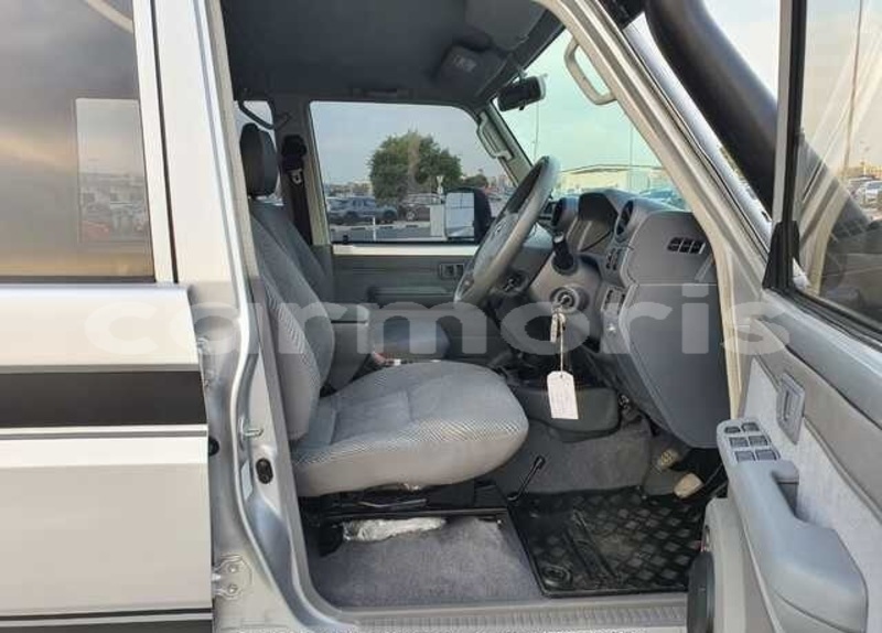 Big with watermark toyota land cruiser pamplempousses d epinay 7937