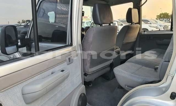 Buy Used Toyota Land Cruiser Silver Car in D'Epinay in Pamplempousses Buy Used Toyota Land Cruiser Silver Car in D'Epinay in Pamplempousses