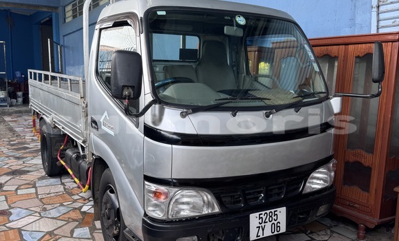 Buy Used Toyota Dyna Silver Truck in Rivière du Rempart in Rivière du Rempart District