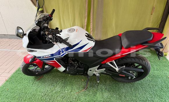 Buy Used Honda CBR Beige Bike in Port Louis in Port Louis District Buy Used Honda CBR Beige Bike in Port Louis in Port Louis District