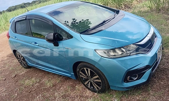 Buy Used Honda fit Blue Car in Rivière du Rempart in Rivière du Rempart District Buy Used Honda fit Blue Car in Rivière du Rempart in Rivière du Rempart District
