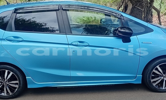 Buy Used Honda fit Blue Car in Rivière du Rempart in Rivière du Rempart District Buy Used Honda fit Blue Car in Rivière du Rempart in Rivière du Rempart District