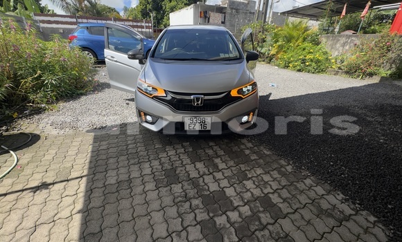 Buy Used Honda fit Other Car in Quatre Bornes in Plaines Wilhems District Buy Used Honda fit Other Car in Quatre Bornes in Plaines Wilhems District