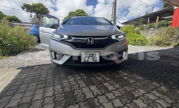 Buy Used Honda fit Other Car in Quatre Bornes in Plaines Wilhems District Buy Used Honda fit Other Car in Quatre Bornes in Plaines Wilhems District