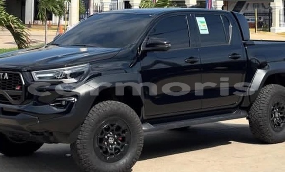 Buy Used Toyota Hilux White Car in Bananes in Grand Port District Buy Used Toyota Hilux White Car in Bananes in Grand Port District