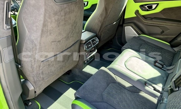 Buy Used Lamborghini Urus Green Car in Anse La Raie in Rivière du Rempart District Buy Used Lamborghini Urus Green Car in Anse La Raie in Rivière du Rempart District