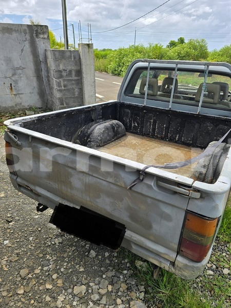 Big with watermark mitsubishi l200 savanne riviere des anguilles 7966