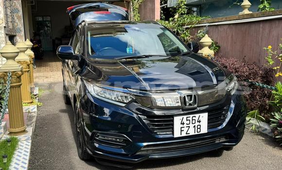 Buy Used Honda vezel Blue Car in Moka in Moka Buy Used Honda vezel Blue Car in Moka in Moka