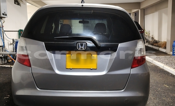 Buy Used Honda fit Silver Car in Moka in Moka Buy Used Honda fit Silver Car in Moka in Moka