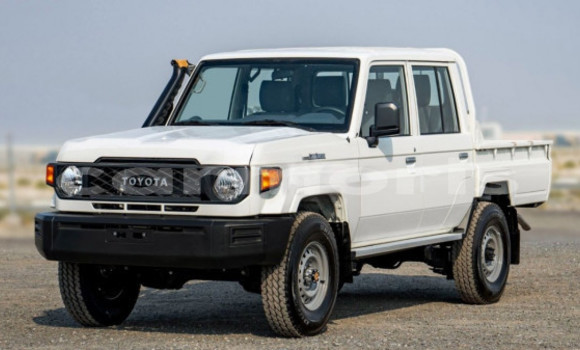 Buy Used Toyota Land Cruiser White Car in Bel Air in Flacq