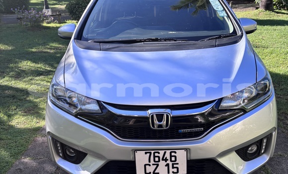 Buy Used Honda fit Silver Car in Anse La Raie in Rivière du Rempart District