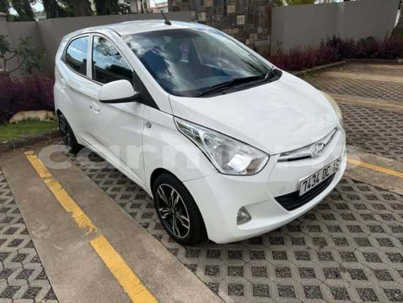 Big with watermark hyundai eon flacq olivia 8010