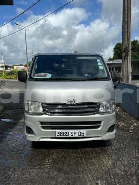 Big with watermark toyota hiace pamplempousses pointe aux piments 8012