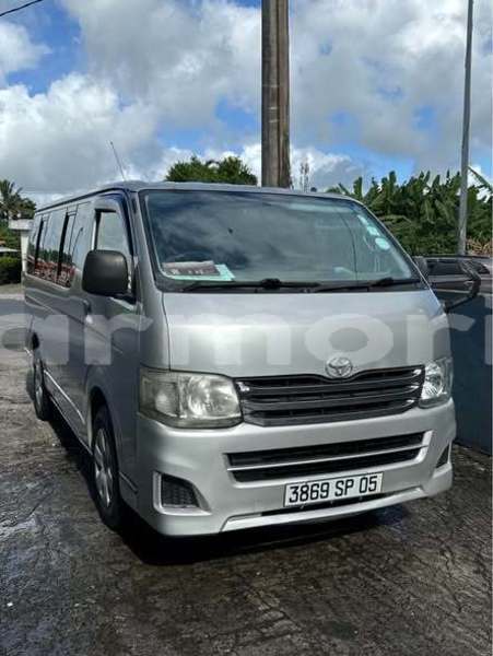 Big with watermark toyota hiace pamplempousses pointe aux piments 8012