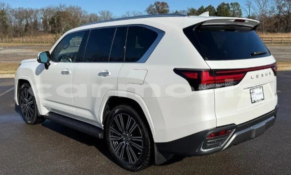 Buy Used Lexus LX White Car in Baie du Cap in Savanne District Buy Used Lexus LX White Car in Baie du Cap in Savanne District