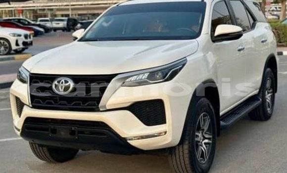 Buy Used Toyota Fortuner White Car in Bel Air in Flacq Buy Used Toyota Fortuner White Car in Bel Air in Flacq