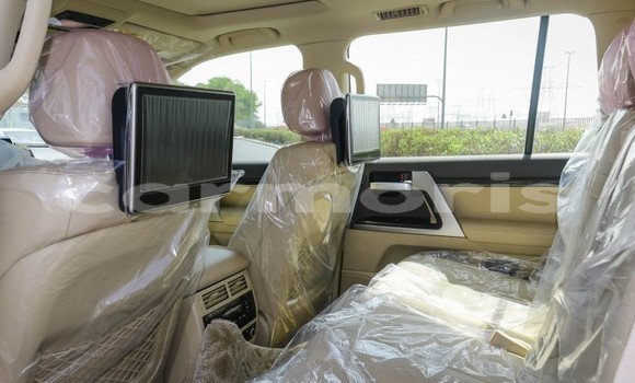 Buy Used Toyota Land Cruiser White Car in Bel Ombre in Savanne Buy Used Toyota Land Cruiser White Car in Bel Ombre in Savanne