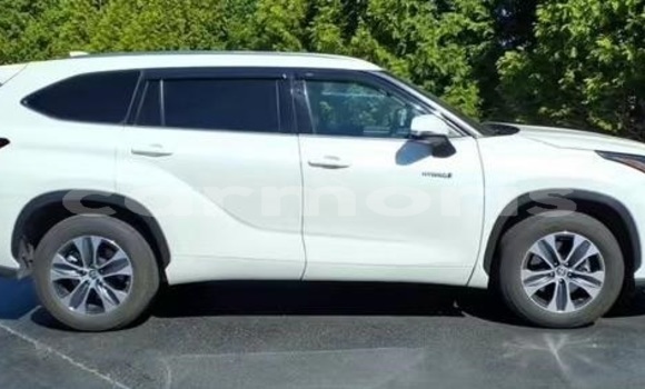 Buy Used Toyota Land Cruiser White Car in Bel Air in Flacq Buy Used Toyota Land Cruiser White Car in Bel Air in Flacq